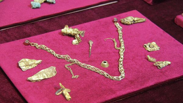 Эти золотые и позолоченные изделия выковали скифские мастера - Sputnik Казахстан