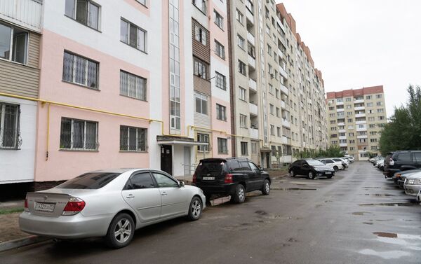К июлю накренившиеся дома отремонтировали, но сделали это некачественно, утверждают жильцы - Sputnik Казахстан