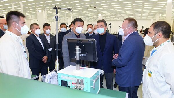 Премьер-министр Аскар Мамин посетил предприятие оборонной промышленности ТОО Казахстан Аселсан инжиниринг - Sputnik Казахстан