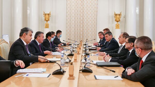 Встреча министра иностранных дел Мухтара Тлеуберди с министром иностранных дел РФ Сергеем Лавровым - Sputnik Казахстан
