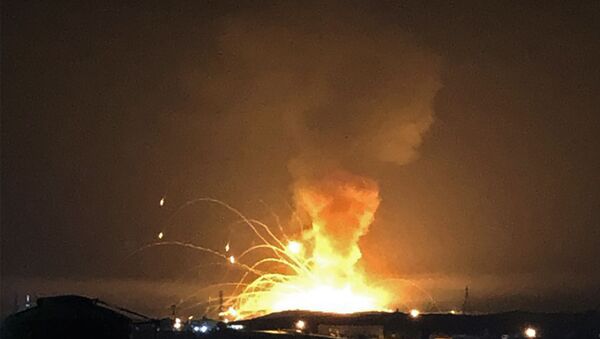 Сильный взрыв произошел в окрестностях иорданского города Аз-Зарка, на месте взрыва вспыхнул пожар - Sputnik Казахстан