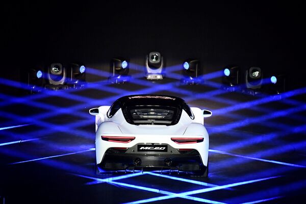 Презентация нового спорткара MC20 итальянской компании Maserati в Италии  - Sputnik Казахстан