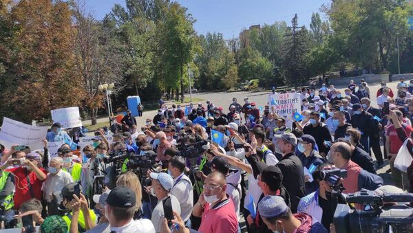 Митинг у памятника Шокану Уалиханову стал первым после принятия поправок в законодательство - Sputnik Казахстан