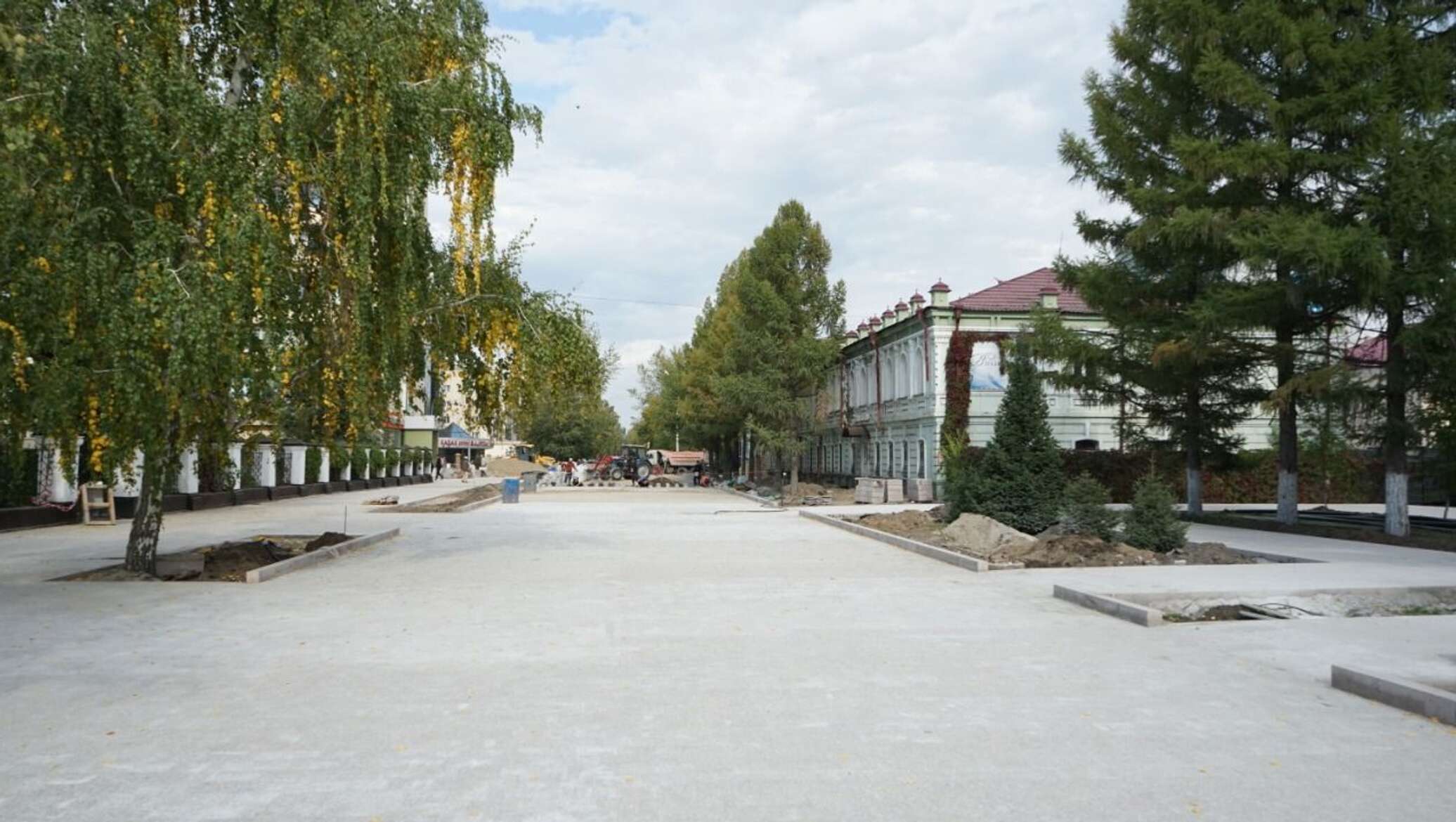 Улицы семей. Арбат в городе семей Казахстан фото. Нпзапние семей.