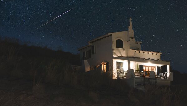 Звездное небо над островом Менорка в Средиземном море - Sputnik Қазақстан