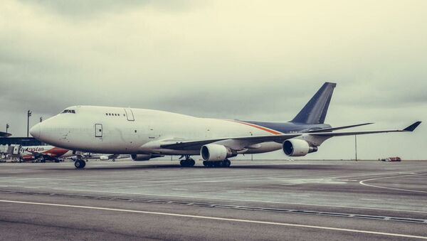 Гигантский грузовой самолет Boeing 747-400F впервые прибыл в Нур-Султан - Sputnik Казахстан