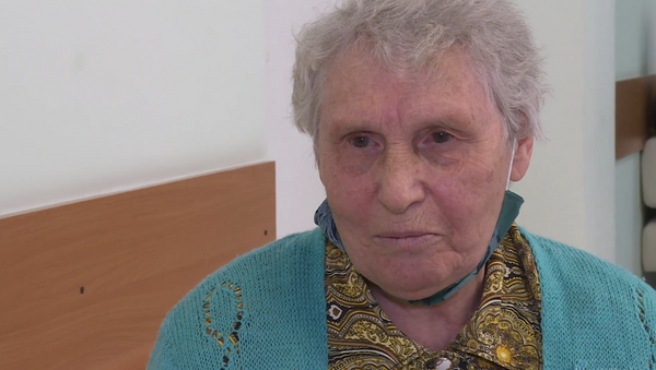 81-летняя медсестра стала добровольцем испытаний вакцины от коронавируса - видео - Sputnik Қазақстан
