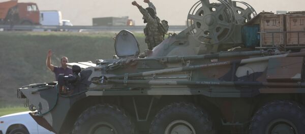 Солдат азербайджанской армии в Баку Солдат азербайджанской армии в Баку - Sputnik Казахстан