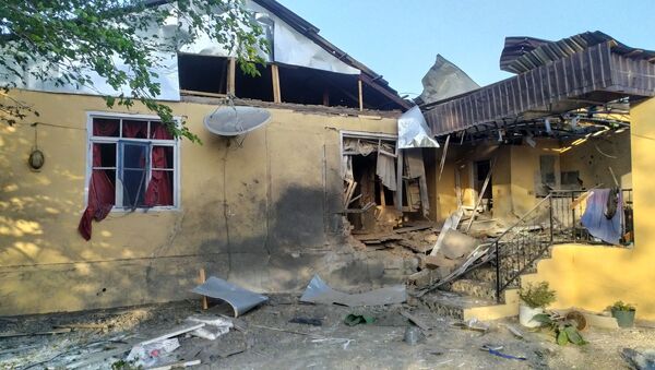 Разрушенный в результате обстрела жилой дом в Тертерском районе Азербайджана - Sputnik Қазақстан