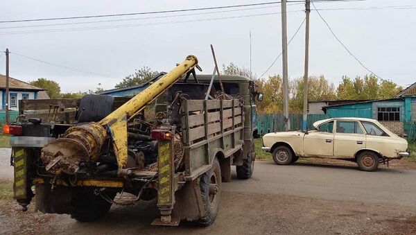 Автомобиль сельчанина врезался в натянутый трос - Sputnik Казахстан