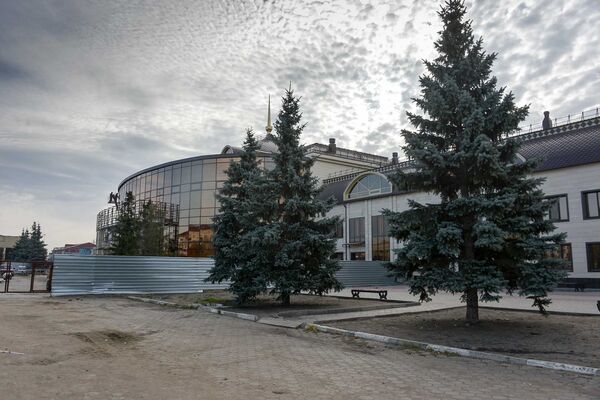 Долгожданные лифты и эскалаторы установили на ж/д вокзале Петропавловска Долгожданные лифты и эскалаторы установили на ж/д вокзале Петропавловска - Sputnik Казахстан