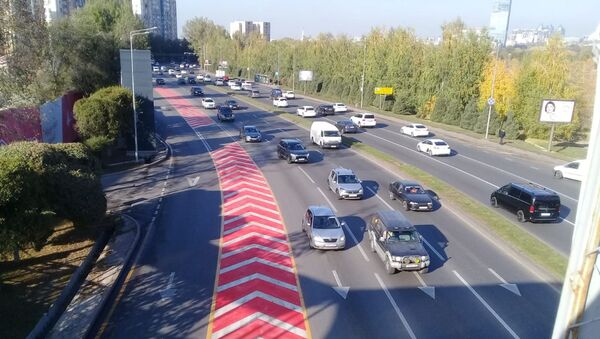 Разметка на аварийно-опасных участках дорог в Алматы  - Sputnik Казахстан