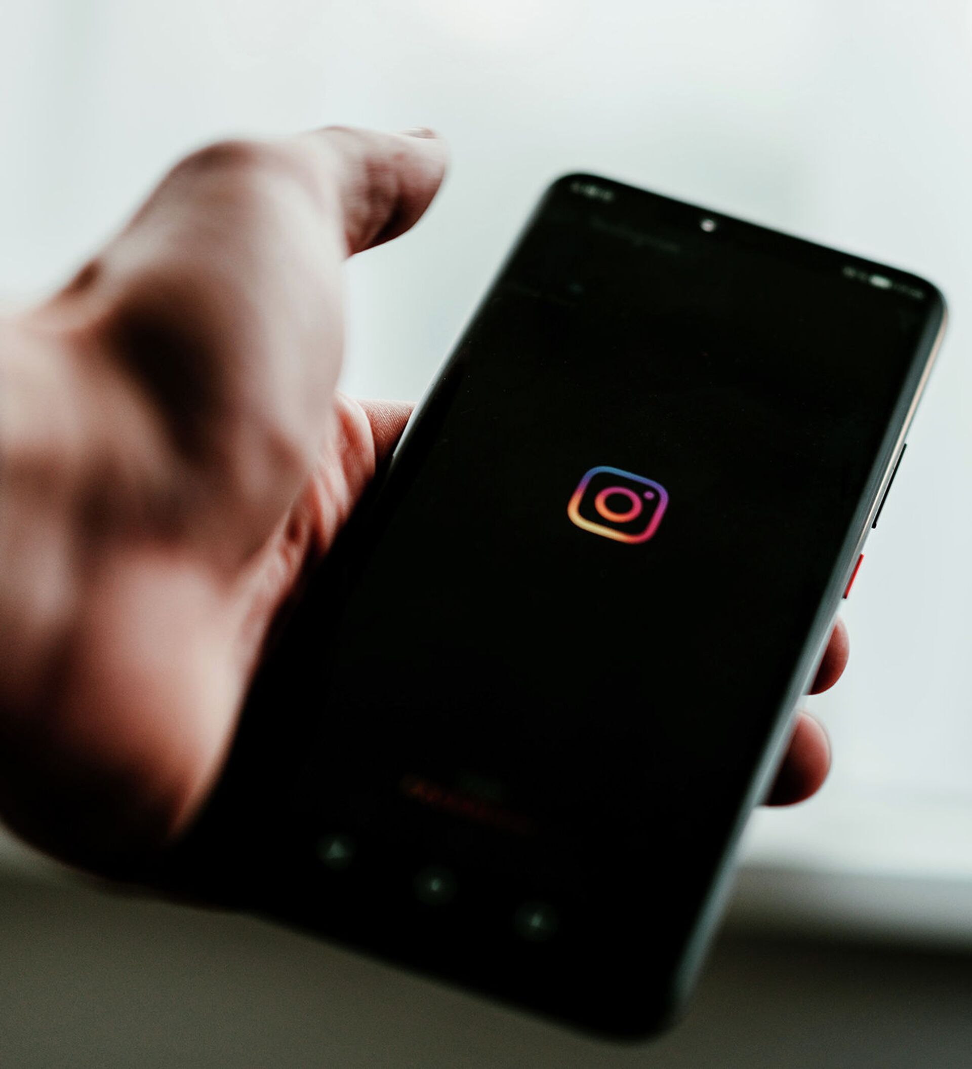 Instagram вернул ностальгические иконки и добавил возможность совершать  покупки через IGTV - 09.10.2020, Sputnik Казахстан