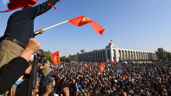 Ситуация в Кыргызстане после парламентских выборов - Sputnik Казахстан