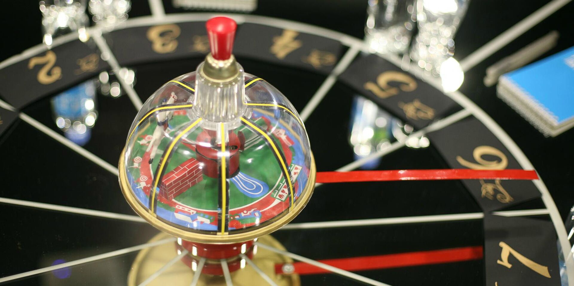 Стол игры Что? Где? Когда - Sputnik Казахстан, 1920, 04.09.2026