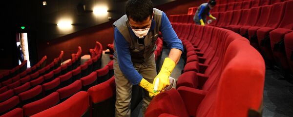 Меры профилактики коронавируса в кинотеатре, архивное фото - Sputnik Казахстан