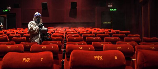 Санитарная обработка в зрительном зале  - Sputnik Казахстан