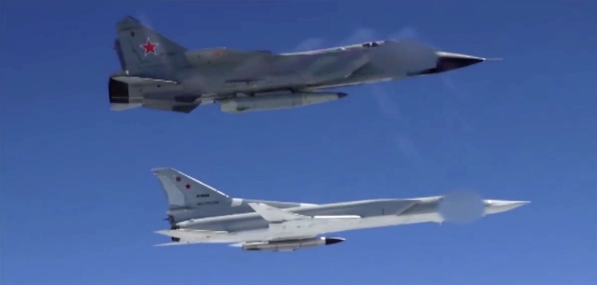 Запуск новейших гиперзвуковых ракет Кинжал - Sputnik Казахстан, 1920, 03.08.2023