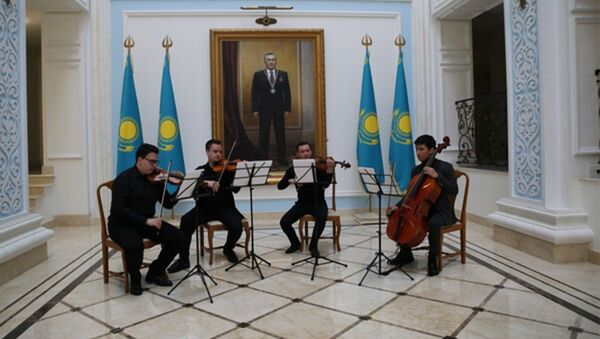 Концерт казахстанских студентов консерватории имени Чайковского в посольстве в Москве - Sputnik Казахстан
