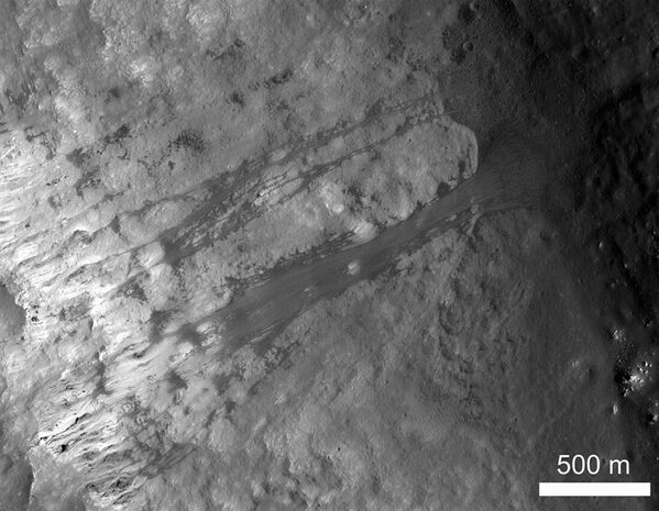 Оползень в кратере Кеплер, который расположен на видимой стороне Луны - Sputnik Қазақстан