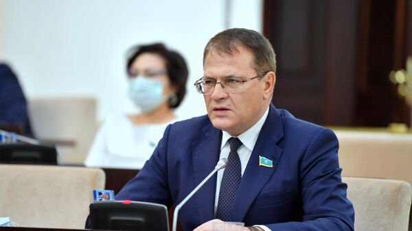 Сенатор Андрей Лукин - Sputnik Казахстан