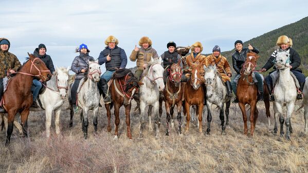 Беркутчи и охотники с собаками в Казахстане собрались отпраздновать начало сезона - Sputnik Казахстан