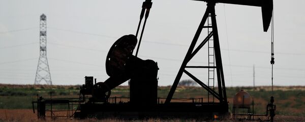 Добыча нефти  - Sputnik Казахстан