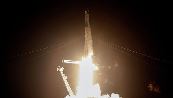 Запуск ракеты SpaceX Falcon 9  - Sputnik Казахстан