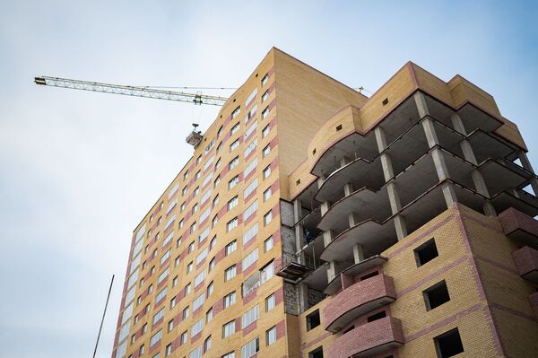 Участок стены строящегося дома рухнул в Нур-Султане – очевидец - Sputnik Казахстан