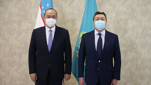 Премьер-министры Казахстана и Узбекистана Аскар Мамин и Абдулла Арипов - Sputnik Казахстан