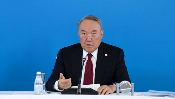 Нурсултан Назарбаев на внеочередном съезде партии Nur Otan  - Sputnik Казахстан