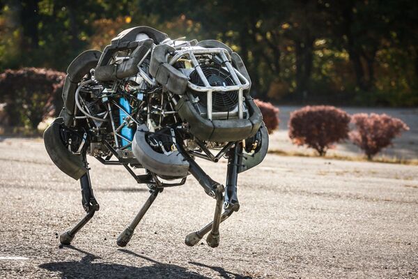 Самый быстрый четвероногий робот на Земле WildCat может бежать со скоростью 32 км/ч, маневрируя и сохраняя равновесие - Sputnik Казахстан