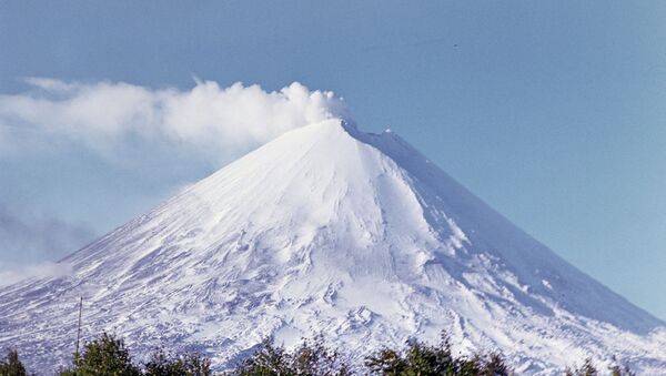Ключевская сопка - действующий вулкан на Камчатке, архивное фото - Sputnik Казахстан