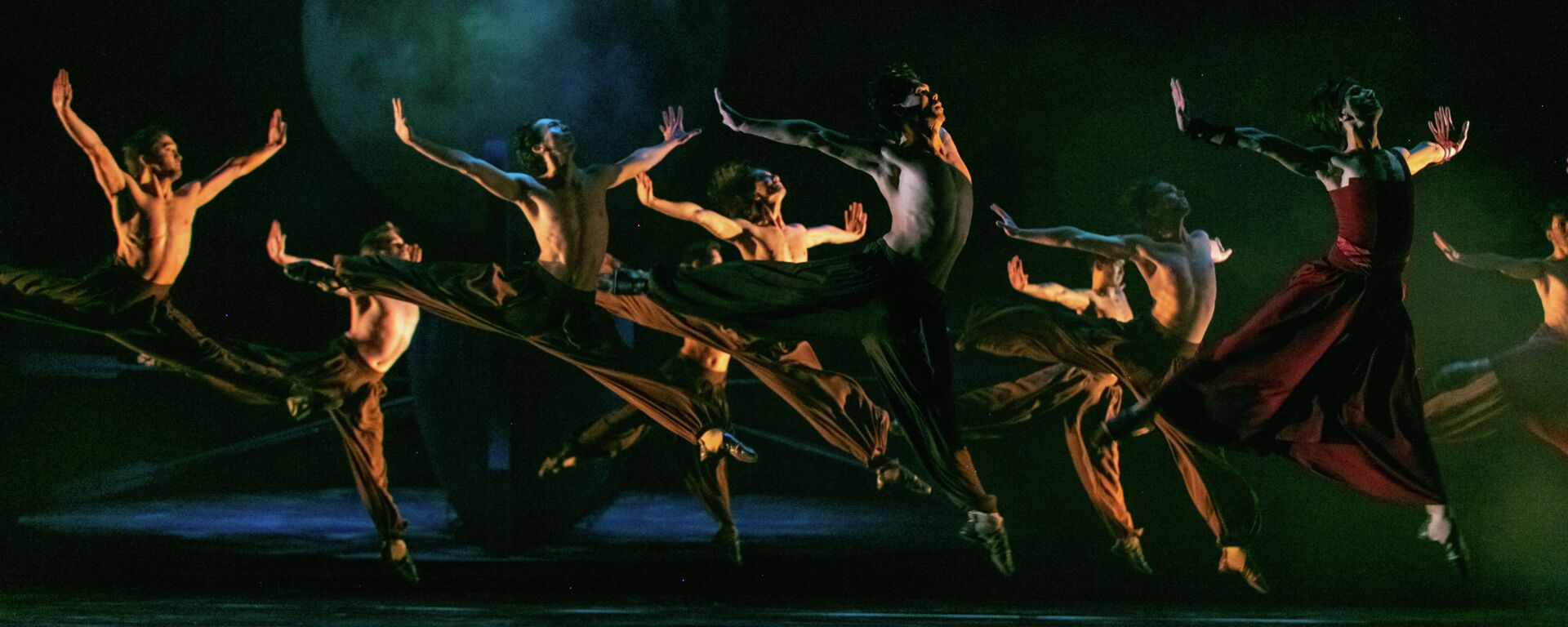 В театре Астана Балет прошла премьера балета Султан Бейбарс - Sputnik Казахстан, 1920, 05.12.2020
