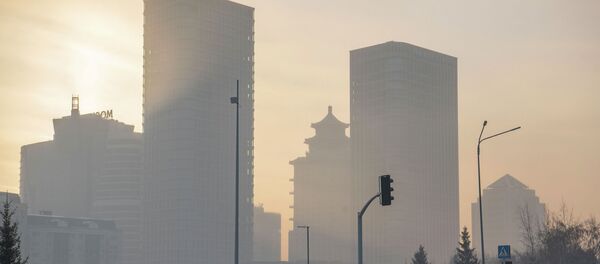  Смог накрыл столицу - Sputnik Казахстан