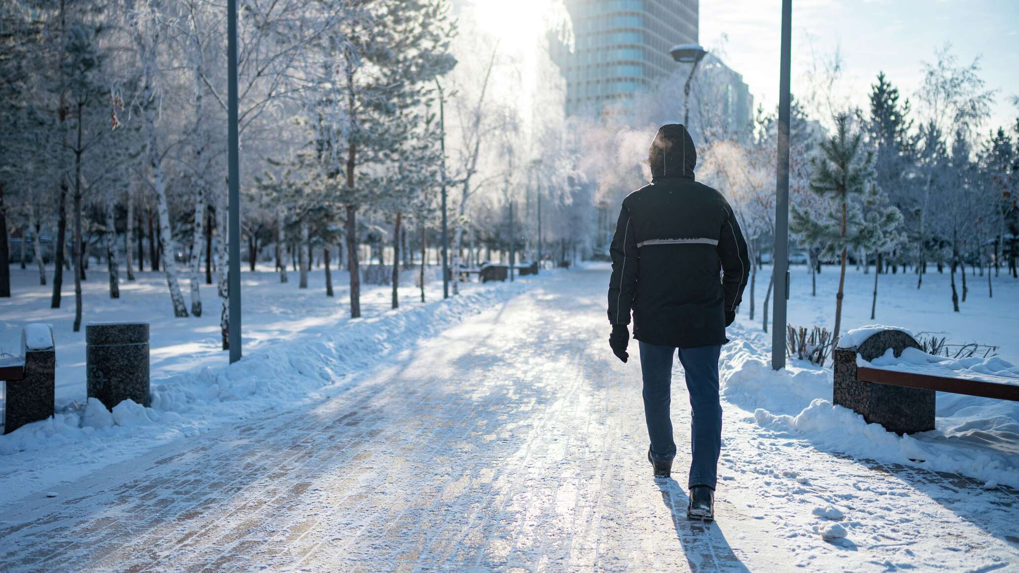 28 декабря казахстан. Люди на улице. Зима в Казахстане. Казахстан Морозы. Фото людей на улице.