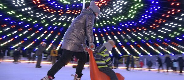 Сила льда против пандемии: как проводят досуг астанчане - видео - Sputnik Казахстан
