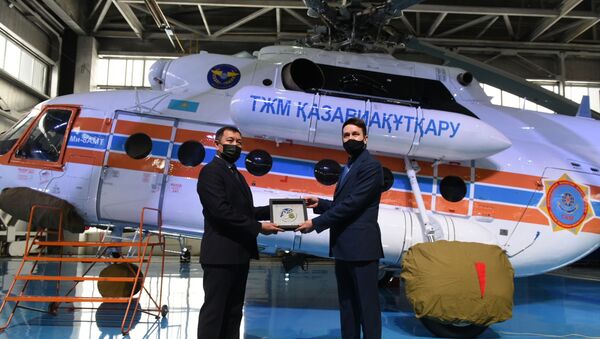 Торжественная презентация вертолета Ми-8АМТ казахстанской сборки  - Sputnik Казахстан