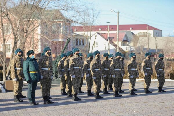 Останки казахстанского солдата возвращены на родину спустя 80 лет Останки казахстанского солдата возвращены на родину спустя 80 лет - Sputnik Казахстан