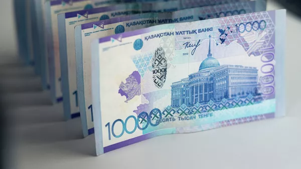 Деньги, тенге, купюры, банкноты  - Sputnik Казахстан