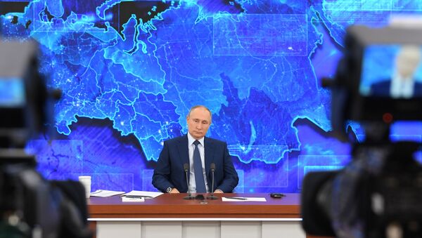 Ежегодная пресс-конференция президента РФ В. Путина - Sputnik Казахстан