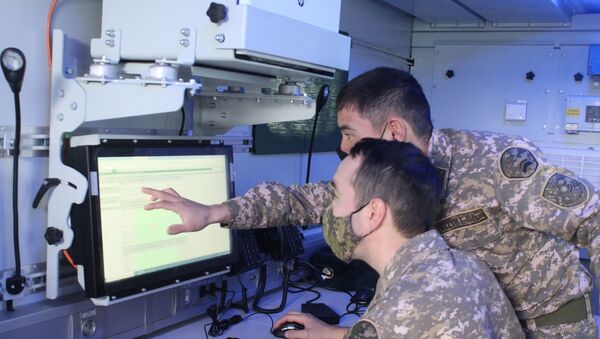 Расчетно-аналитическая станция РАСТ-2KZ осуществляет сбор, анализ и прогноз радиационной, химической и биологической обстановки - Sputnik Казахстан