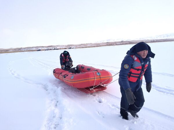 Шесть рыбаков спасены на озере Алаколь - Sputnik Казахстан