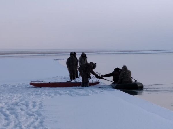 Шесть рыбаков спасены на озере Алаколь - Sputnik Казахстан