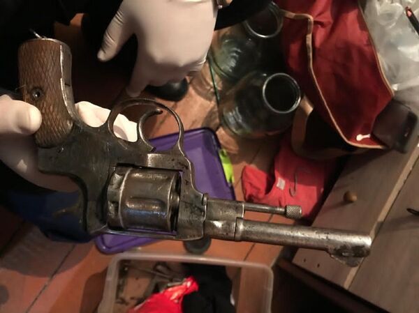 Наган времен Великой Отечественной войны изъяли у жительницы Петропавловска - Sputnik Казахстан