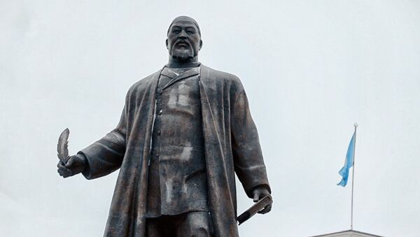 Памятник Абаю открыли в Павлодаре  - Sputnik Казахстан