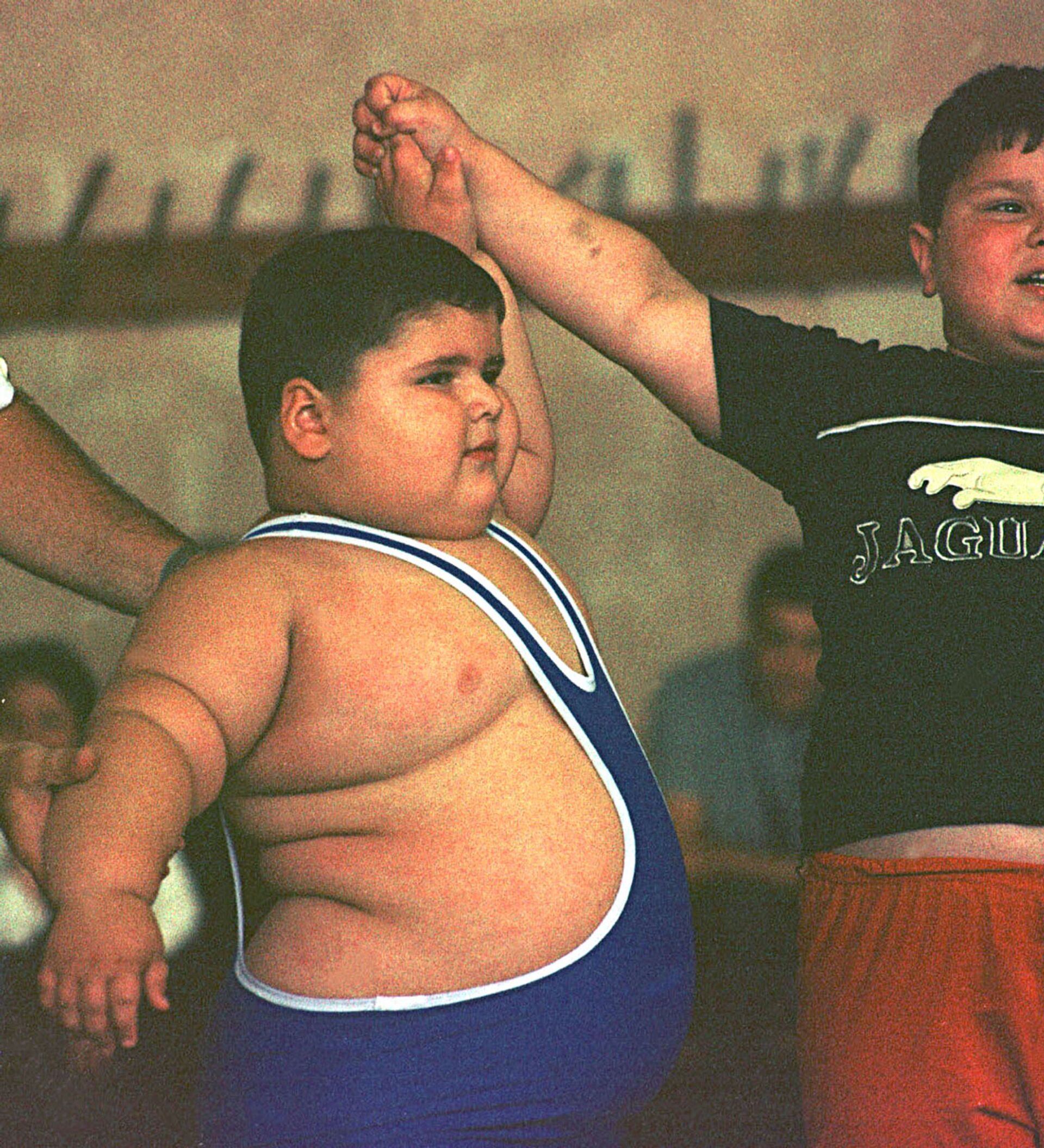 Покажи толстого мальчика. Джамбик Хатохов. Самый толстый мальчик в мире Джамбулат Хатохов. Джамбулат Михайлович Джамбик Хатохов.