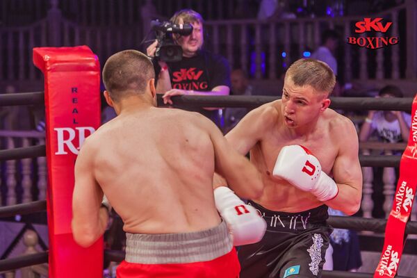 Я – казах, проживающий в России: боксер Илья Очкин рассказал о карьере в профи Я – казах, проживающий в России: боксер Илья Очкин рассказал о карьере в профи - Sputnik Казахстан