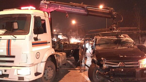 Шесть человек, в том числе трое детей, пострадали в ДТП в Алматы из-за пьяного водителя - Sputnik Казахстан