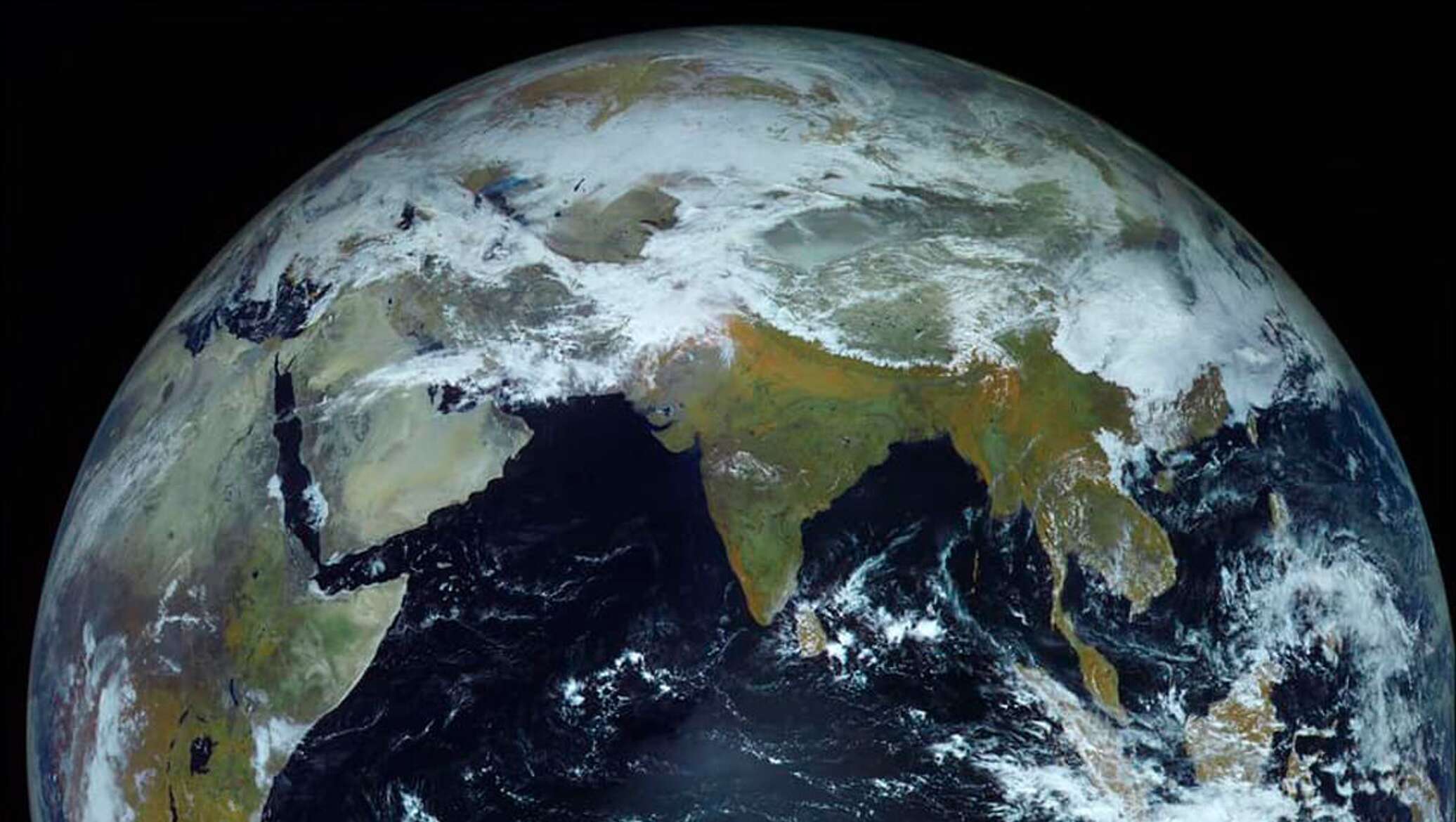 Какая самая сильная земля. Фото из космоса. Снимки земли. О земле и космосе. Как выглядит земля.